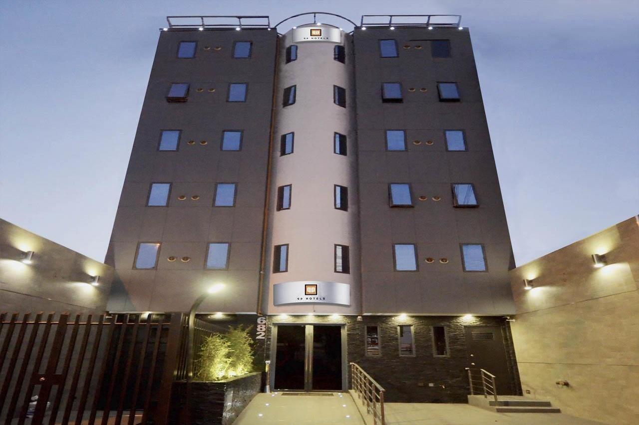 Qp Hotels Трухильо Экстерьер фото